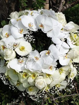 Heartfelt white wreath