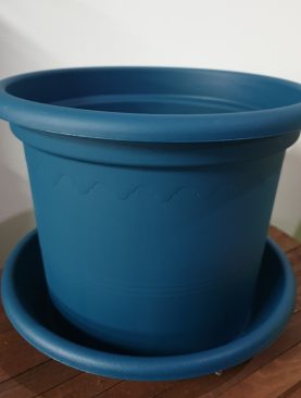 Plastic Pots blue